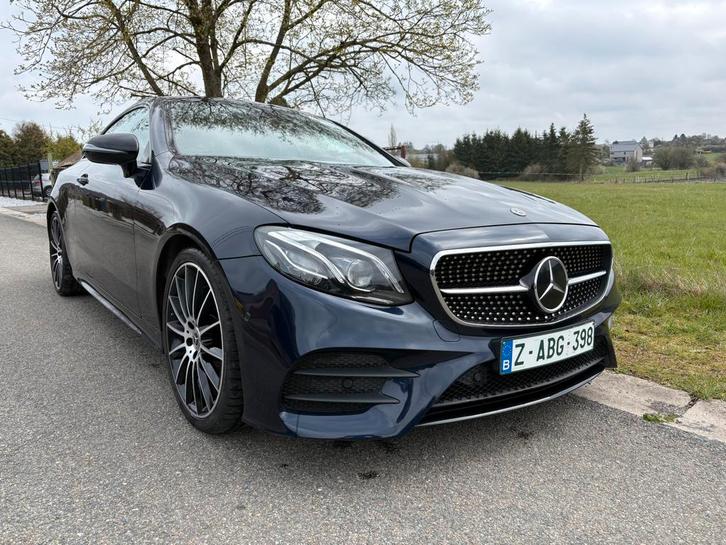 Mercedes E200 Coupe AMG// 12 m garantie, Auto's, Mercedes-Benz, Bedrijf, E-Klasse, Achteruitrijcamera, Benzine, Euro 6, Coupé