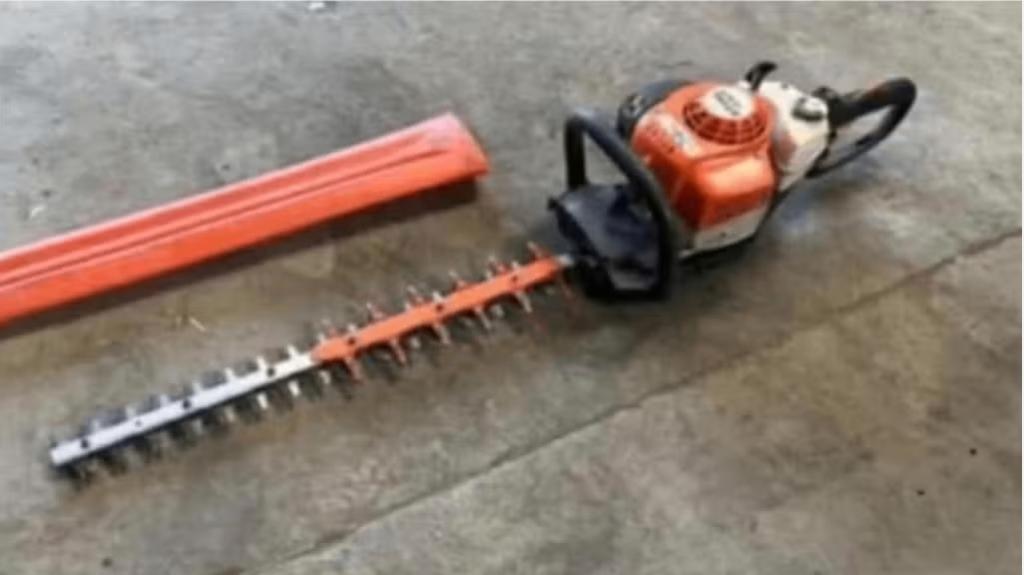 haagschaar Stihl HS 82 R benzine, Jardin & Terrasse, Taille-haies, Enlèvement, Utilisé, Essence