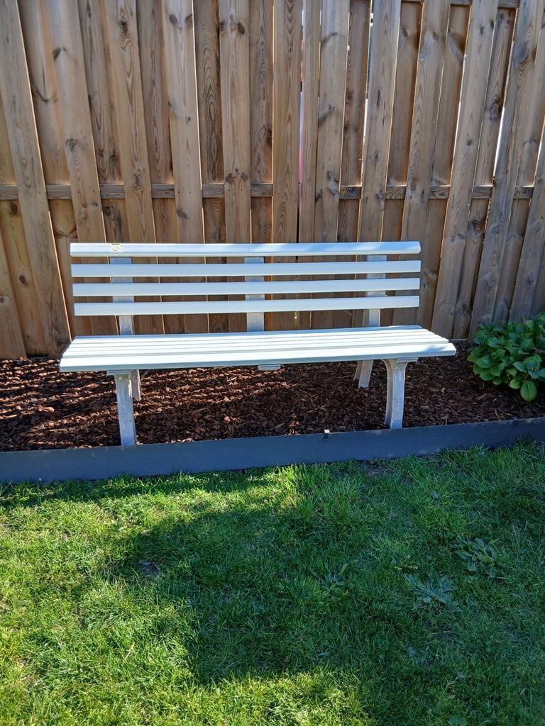 Tuinbank pvc, Ophalen