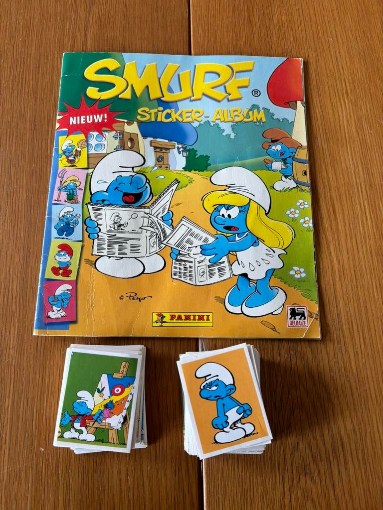 Panini smurf sticker album met 235 losse stickers, Ophalen, Gebruikt, Strip of Tekenfilm