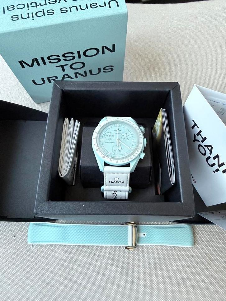 MOONSWATCH MISSION TO URANUS SO33L100 2022 OMEGA SWATCH, Bijoux, Sacs & Beauté, Montres | Hommes, Neuf, Montre-bracelet, Omega