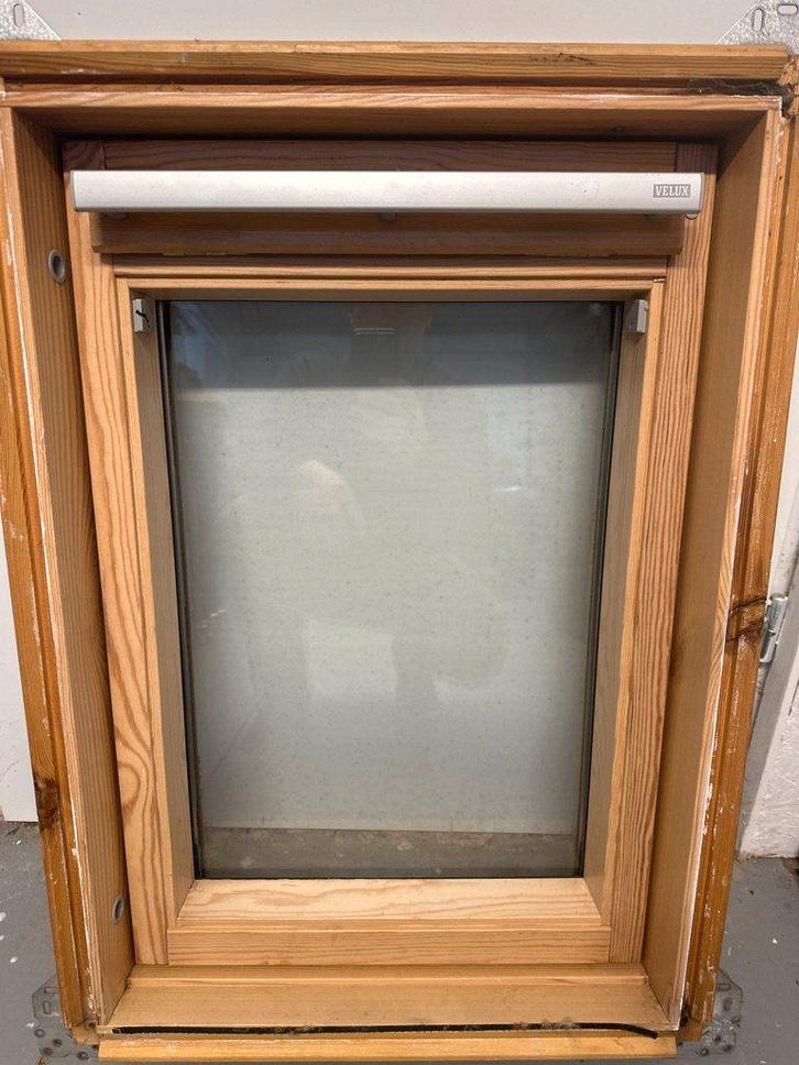 velux 55x78 + raccord + store + option pose, Bricolage & Construction, Fenêtres & Moustiquaires, Utilisé, Bois, Enlèvement