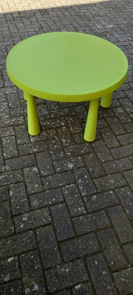 Kindertafeltje, Enlèvement