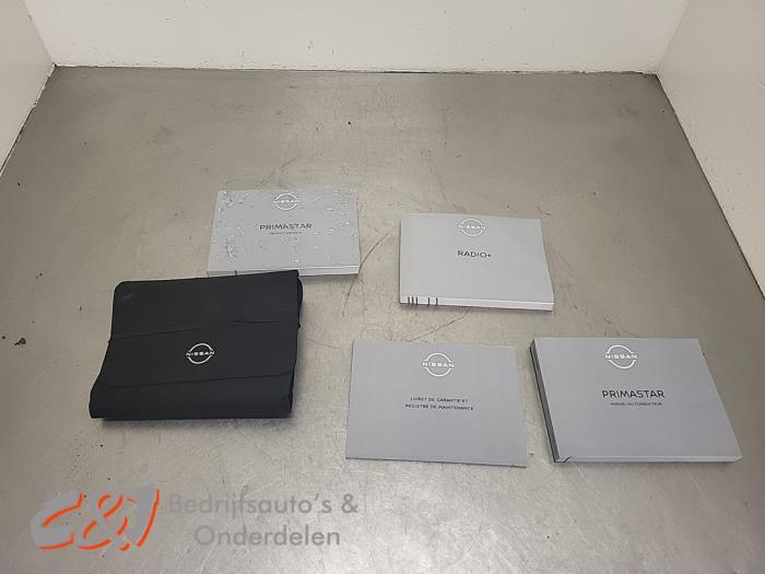 Instructie Boekje van een Nissan Primastar, Gebruikt, -, -, Ophalen of Verzenden