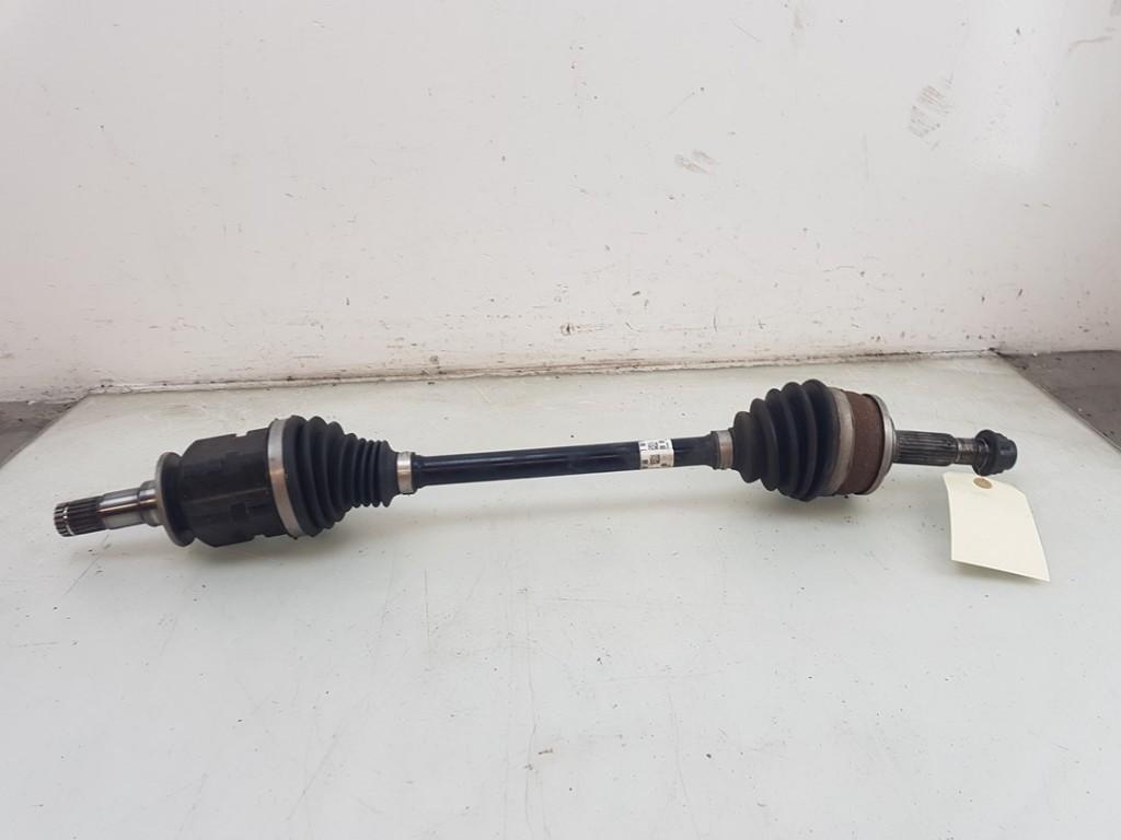 CARDAN AVANT GAUCHE (TRANSMISSION) Yaris Cross (PB1 / PJ1), Utilisé, Toyota