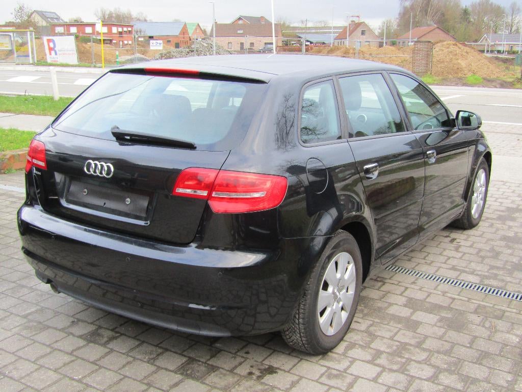 Audi A3 1.6 TDI, Voorwielaandrijving, Euro 5, Stof, Zwart