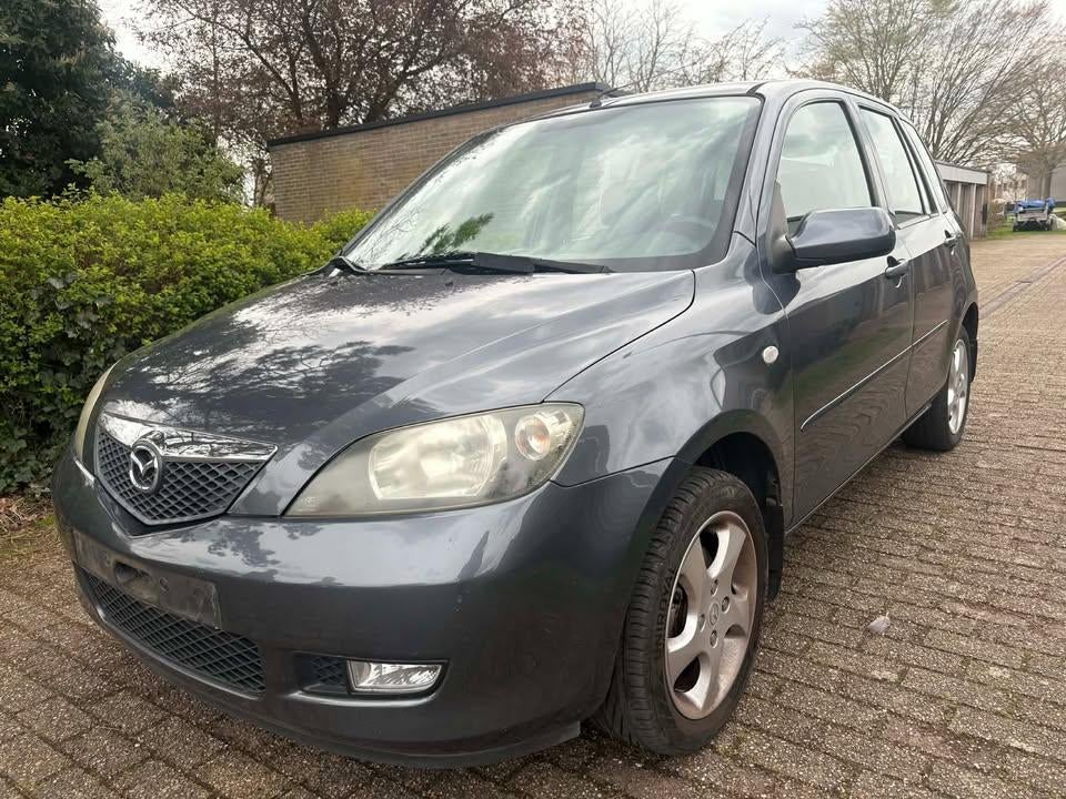 Mazda 2 1.4 benzine kan gekeurd worden Euro4, Auto's, Mazda, Voorwielaandrijving, Stof, Zwart, 149 g/km