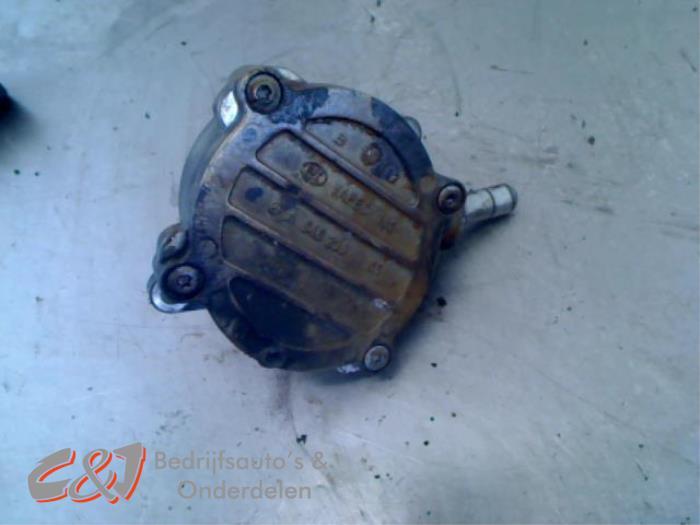 Pompe à vide (diesel) d'un Mercedes Sprinter, Autos : Pièces & Accessoires, Systèmes à carburant, Mercedes-Benz, Utilisé, 3 mois de garantie