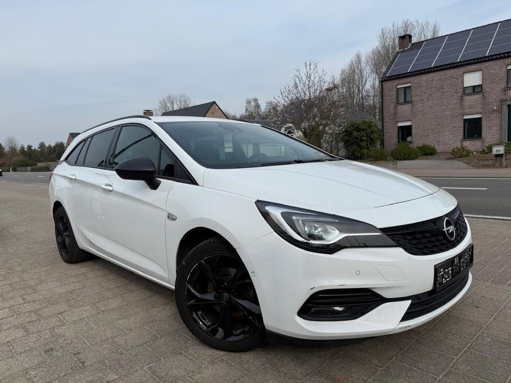 Opel Astra Sports Tourer 1.2 Benzine Black Edition Trekhaak, Auto's, Voorwielaandrijving, Gebruikt, 1199 cc, Electronic Stability Program (ESP)
