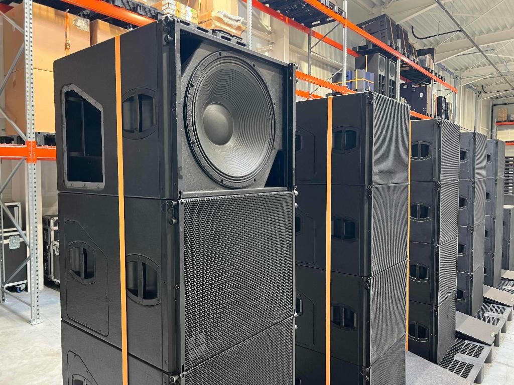 d&b audiotechnik Y-SUB 18"/12" + cover (22x), Audio, Tv en Foto, Luidsprekerboxen, Gebruikt, Subwoofer, 120 watt of meer, Overige merken