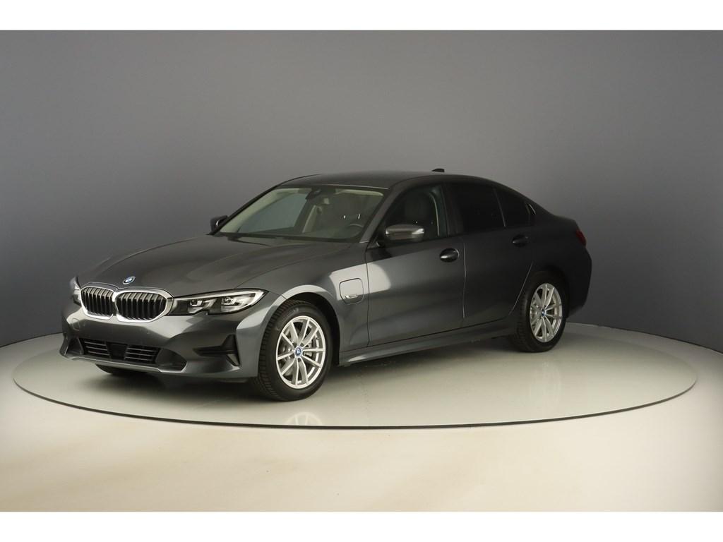 BMW 320 e 204pk Pack Business, Automaat, 4 deurs, Euro 6, https://public.car-pass.be/vhr/34d13330-9d0c-4f0e-a69c-3f1c57d1ea9f