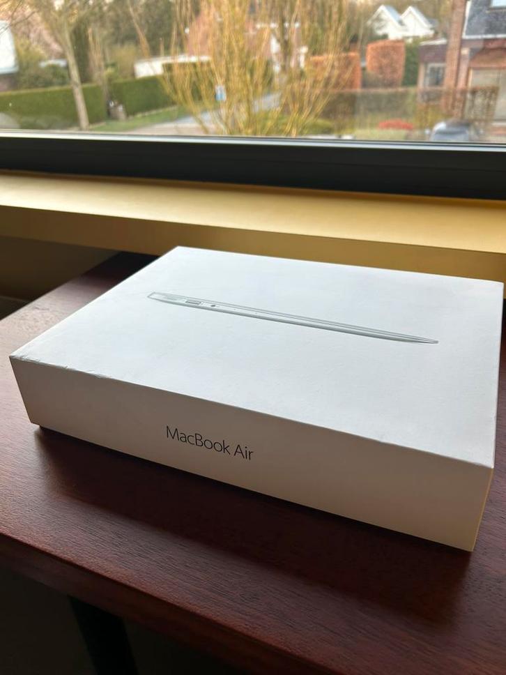 Apple MacBook Air, Computers en Software, Apple Macbooks, Zo goed als nieuw, MacBook, 13 inch, 2 tot 3 Ghz, 256 GB, 8 GB, Azerty