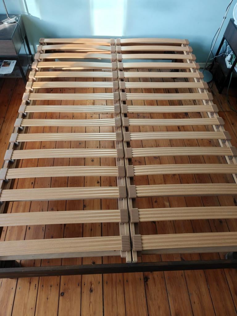 Lit en bois 140x200 + sommiers à lattes, Enlèvement