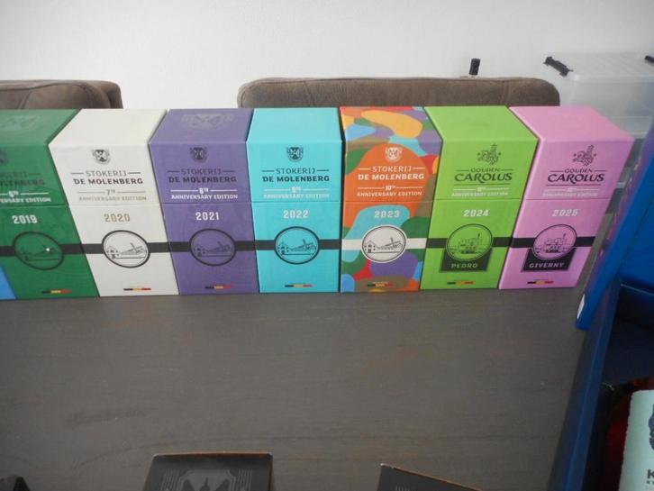 A PROPOSÉ UNE LARGE COLLECTION DE WHISKY DE CAROLUS., Collections, Vins, Neuf, Autres types, Autres régions, Pleine, Enlèvement