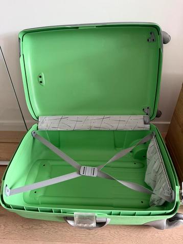 Grote incheckkoffer en handbagage koffer beschikbaar voor biedingen