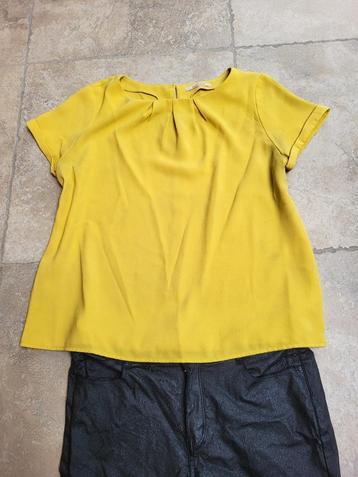 Mooi oker geel bloesje mt 44 beschikbaar voor biedingen