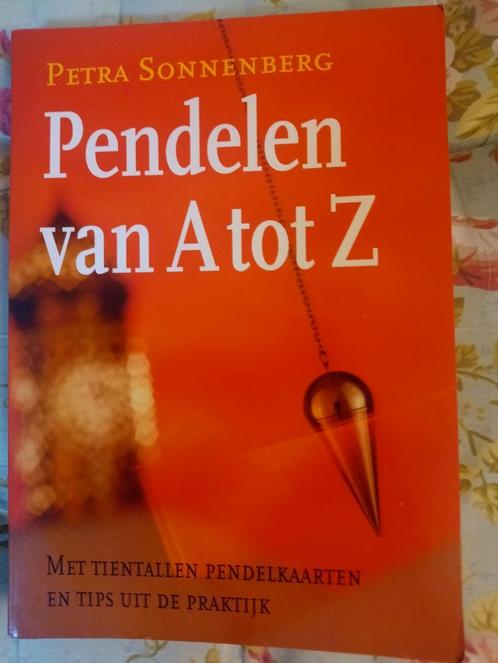 Petra Sonnenberg - Pendelen van A tot Z, Boeken, Esoterie en Spiritualiteit, Zo goed als nieuw, Ophalen of Verzenden