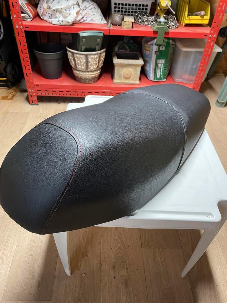 Orginele Sym zadel, Motoren, Accessoires | Koffers en Tassen, Nieuw, Ophalen