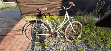 Damesfiets, 28 inch 3v beschikbaar voor biedingen