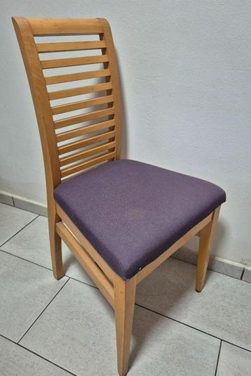 Stoel beschikbaar voor biedingen