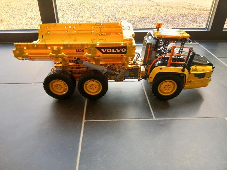 42114 volvo 6x6, Kinderen en Baby's, Speelgoed | Duplo en Lego, Zo goed als nieuw, Lego, Ophalen