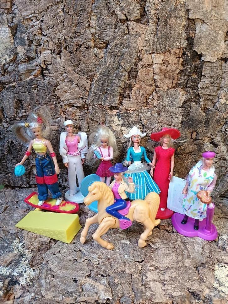 Barbie 7 McDonalds Happy meals poppetjes ano 1999, Verzamelen, Poppen, Zo goed als nieuw, Fashion Doll, Ophalen of Verzenden