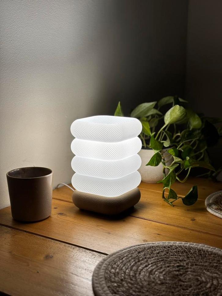 Designlamp soft geometry, Huis en Inrichting, Lampen | Tafellampen, Ophalen