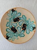 Belgisch keramisch art deco bord gesigneerd „Beaufait” 25cm, Antiek en Kunst, Antiek | Keramiek en Aardewerk, Ophalen of Verzenden