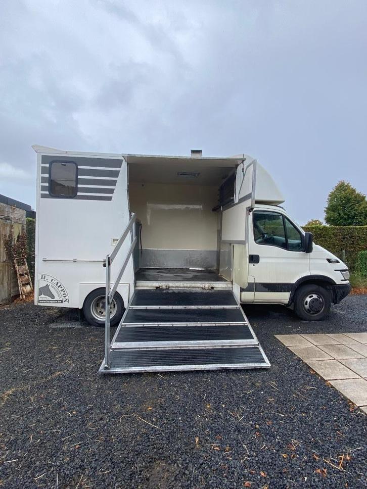 Paardencamionette te koop, Dieren en Toebehoren, Paarden en Pony's | Trailers en Aanhangwagens, Gebruikt, 2-paards trailer, Polyester