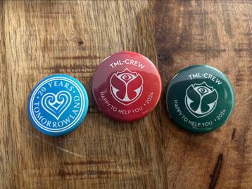 Tomorrowland crew buttons 2024 beschikbaar voor biedingen