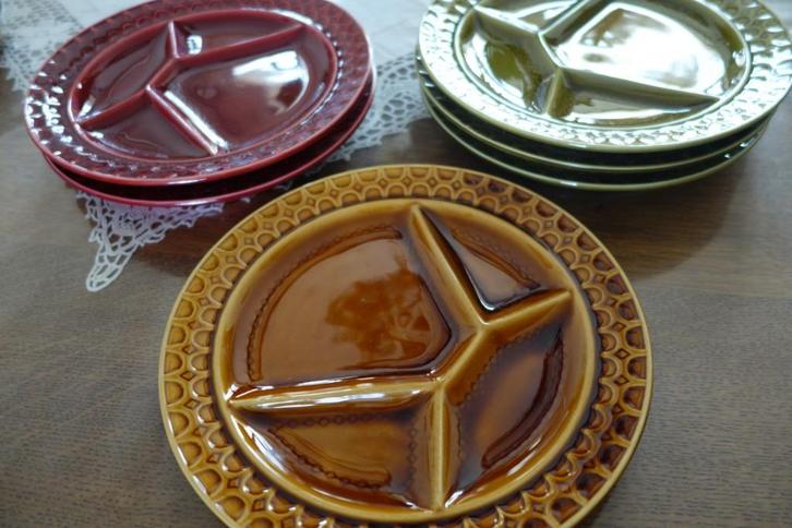 Jaren 70 SARREGUEMINES Franse BARBOTINE majolica fondueborde, Verzamelen, Retro, Overige typen, Ophalen