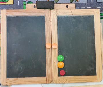 Houten krijtbord voor kinderen beschikbaar voor biedingen