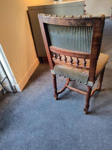 Antieke eiken eettafelstoelen x 8 beschikbaar voor biedingen