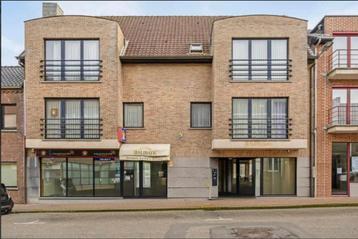 Kantoor / Handelsruimte / showroom te huur Zottegem beschikbaar voor biedingen