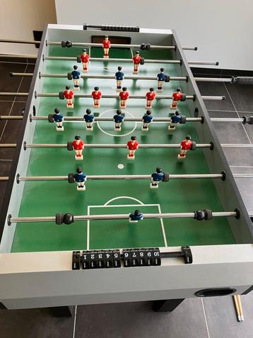 Coole voetbaltafel/kickertafel multifunctioneel  beschikbaar voor biedingen