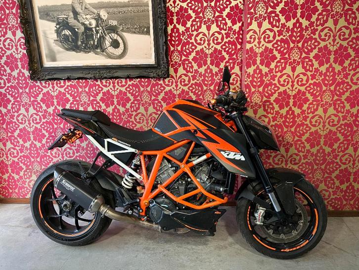 KTM superduke R 1290 in topstaat met garantie, Motoren, Motoren | KTM, Bedrijf, Naked bike, meer dan 35 kW, 2 cilinders, Motorrijbewijs A