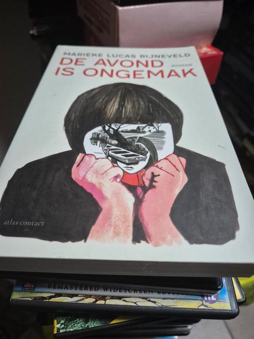 Marieke Lucas Rijneveld - De avond is ongemak, Boeken, Literatuur, Zo goed als nieuw, Ophalen