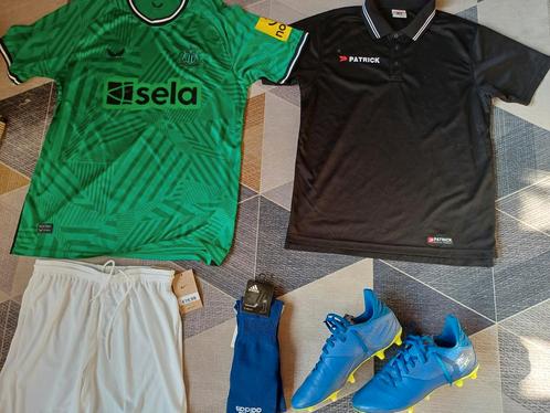 Nouveau kit de football, Sports & Fitness, Football, Neuf, Chaussures, Enlèvement