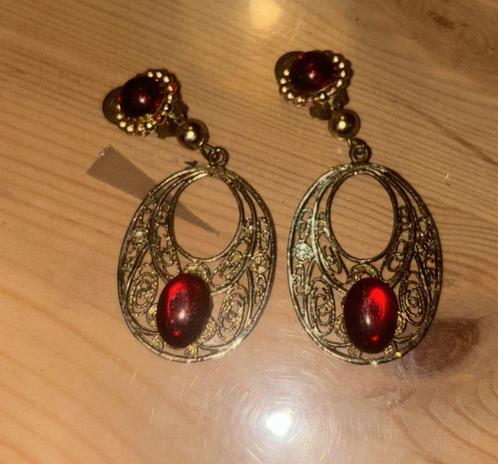 oorbellen, Handtassen en Accessoires, Oorbellen, Zo goed als nieuw, Hangers, Overige materialen, Goud, Ophalen of Verzenden