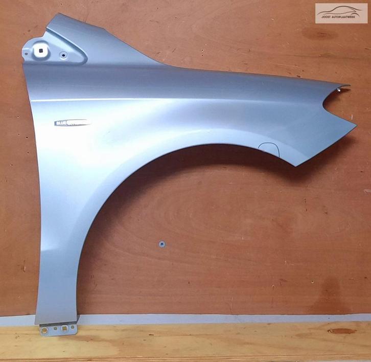 Voorscherm rechts org. Mercedes B-klasse W246 A2468810201, Auto-onderdelen, Carrosserie, Spatbord, Mercedes-Benz, Rechts, Gebruikt