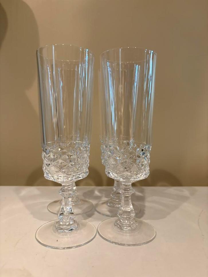 Set 4 vintage champagne flutes, Verzamelen, Glas en Drinkglazen, Zo goed als nieuw, Ophalen