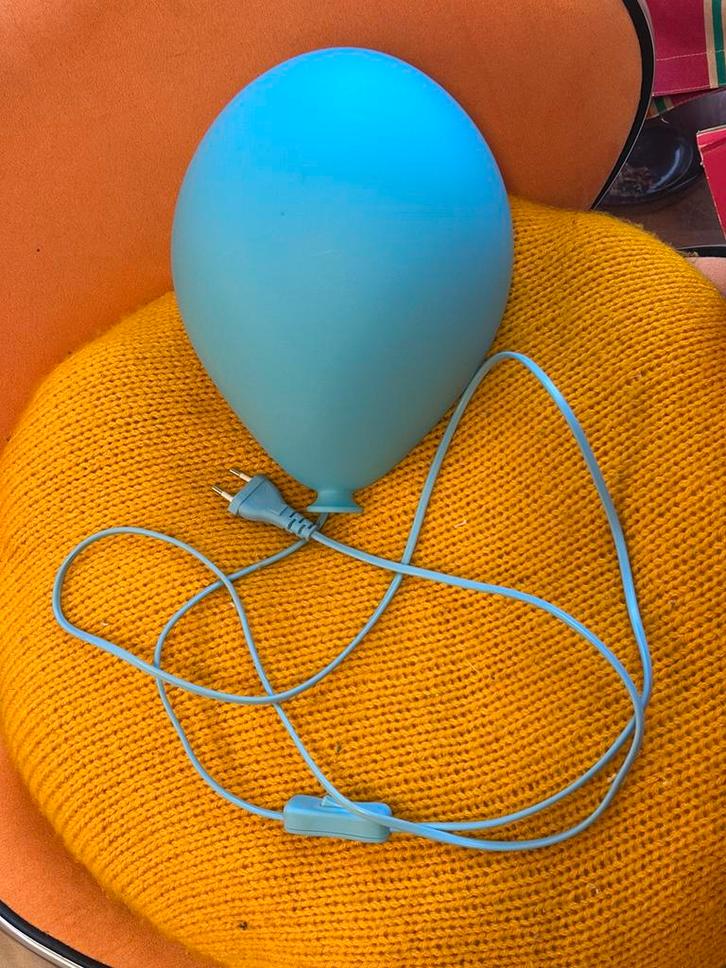 IKEA Dromminge blauwe ballon wandlamp, Huis en Inrichting, Lampen | Wandlampen, Zo goed als nieuw, Kunststof, Ophalen of Verzenden