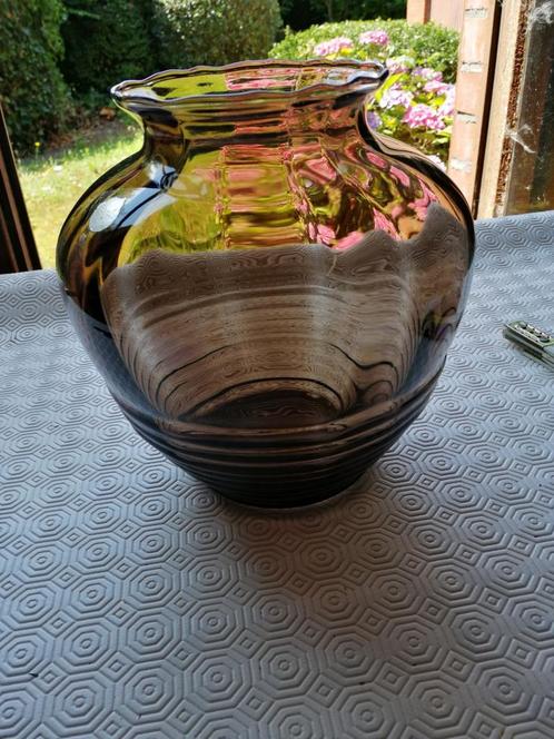 Doyen vaas brun fumé reeks Floralie, Antiek en Kunst, Antiek | Glaswerk en Kristal, Ophalen of Verzenden