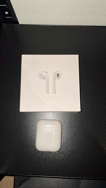 Apple AirPods (2nd generation) 1:1 beschikbaar voor biedingen