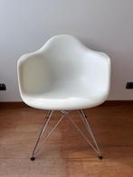 Eames Plastic Armchair, Huis en Inrichting, Vier, Kunststof, Gebruikt, Wit