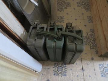 jerrycans beschikbaar voor biedingen