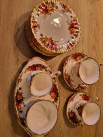 Royal Albert servies., Antiek en Kunst, Antiek | Servies compleet, Ophalen