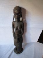 Sublime statue ancienne, Congo, "Femme au sac", Enlèvement ou Envoi