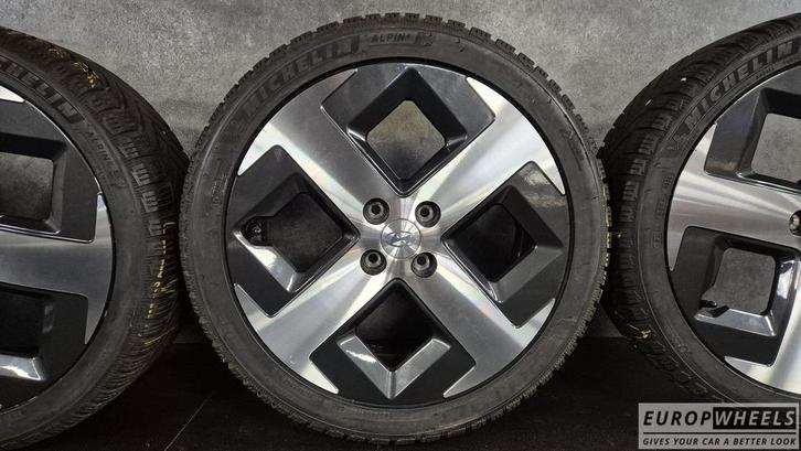 17 inch Hyundai Inster I20 4x100 205 45 17 Winterbanden Rio, Auto-onderdelen, Banden en Velgen, Banden en Velgen, Winterbanden