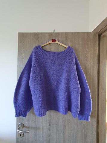 Paarse pull Zara medium beschikbaar voor biedingen